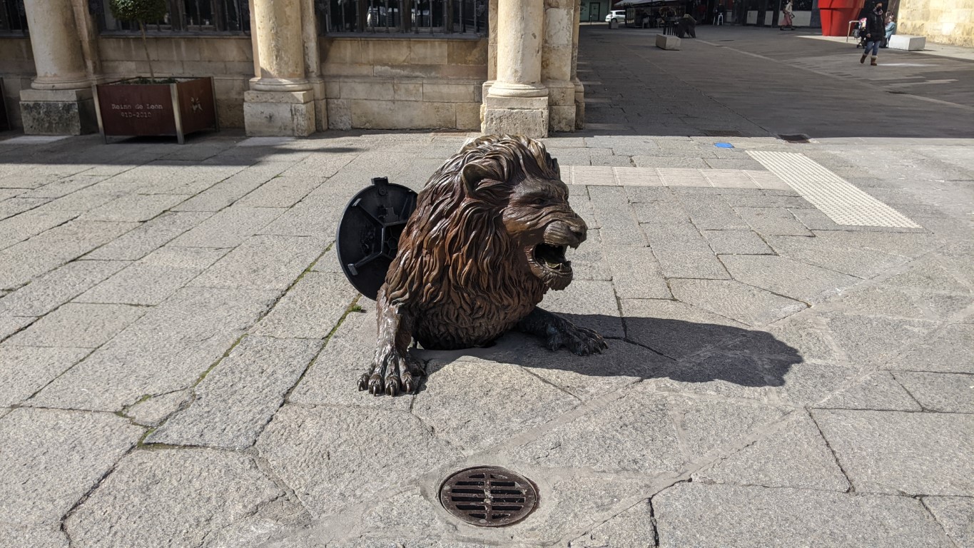 El León